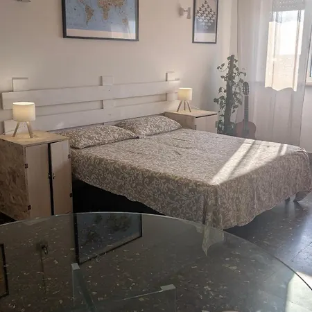 Interno 12 - Rooms In Shared Flat בית אירוח *
