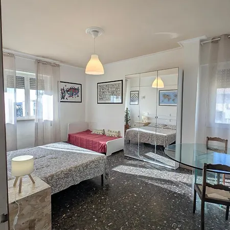 Interno 12 - Rooms In Shared Flat * וירג'יו